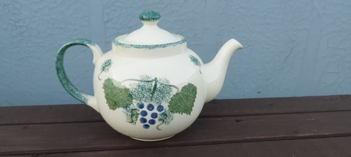Vintage poole pottery vineyard - poole,