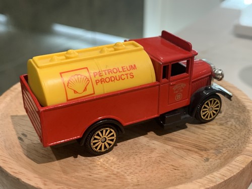 Corgi morris truck shell - morris,