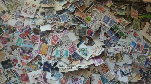 100 grams world off paper - off,