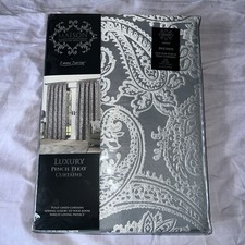 Maison Luxury Pencil Pleat