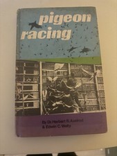 Pigeon Racing book by Dr. Herbert R. Axelrod & Edwin C. Welty (1981)