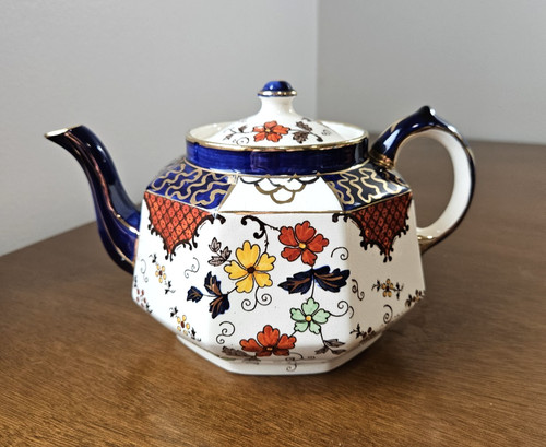 Rare vintage teapot royal - rare,