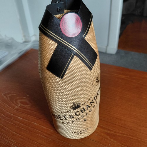 Moet & Chandon Insulated