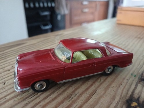 Corgi 230 mercedes - corgi, se