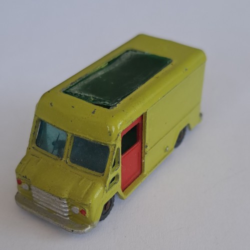 Husky commer van no19 - husky,