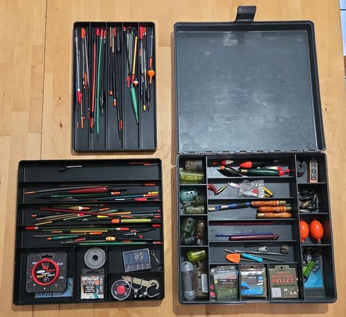 Shakespeare tackle box with - shakespeare,