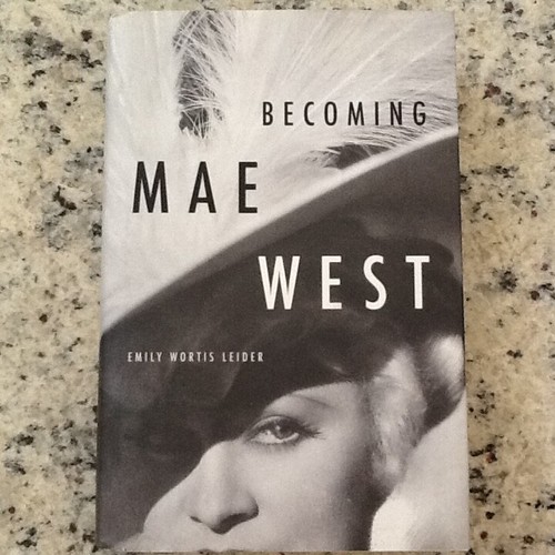 Mae west bio 30s - bio, star