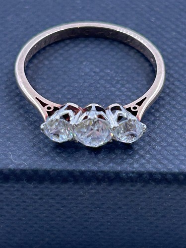 9ct gold platinum three - 9ct, &