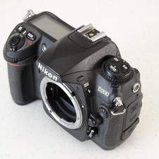 Nikon D200 DSLR camera body - good condition