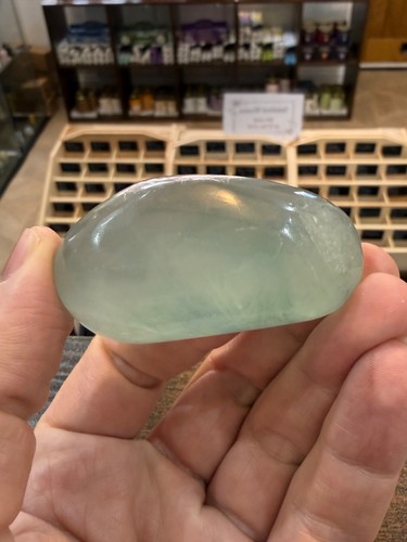 Green fluorite palm - green,