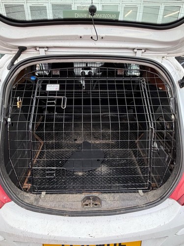 Dog guard vauxhall corsa - vauxhall,