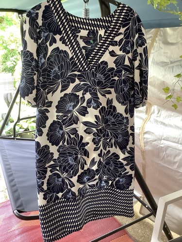 Blue white floral - white,