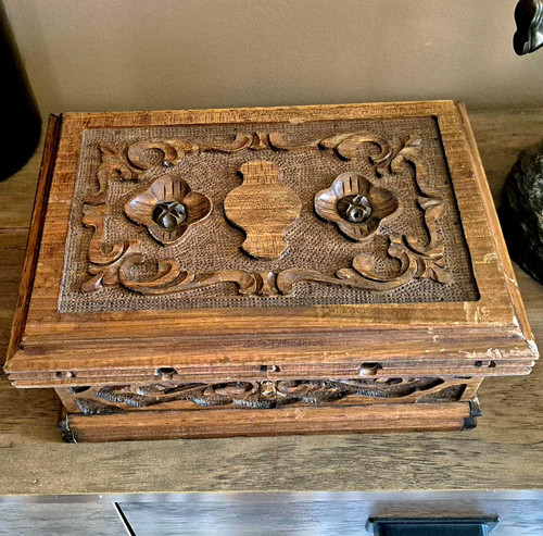 Vintage hand carved walnut - hand‑carved,
