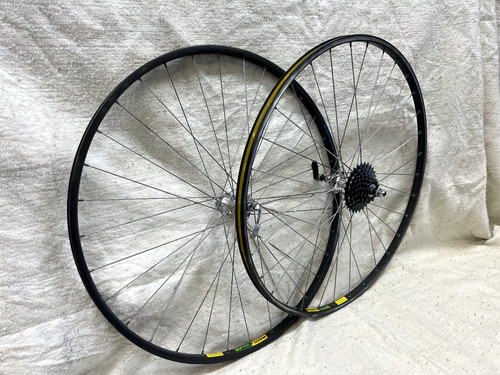 700c suntour wheel - 700c, mavic