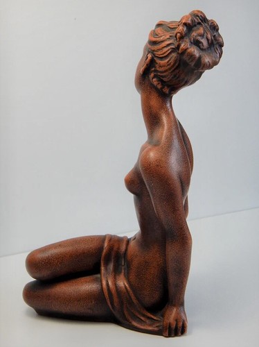 Mid century large female - large,