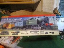 HORNBY R.1132 THE SOUTHERN STAR ELECTRIC TRAIN SET (OO GAUGE) BOXED LOT R10