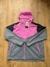 Size XL Nike Miler Light