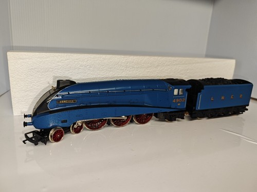 Hornby gauge r372 lner blue - gauge,