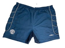 Manchester United Umbro Shorts 2000-2001 Away Waist 34 in Blue Medium Vintage