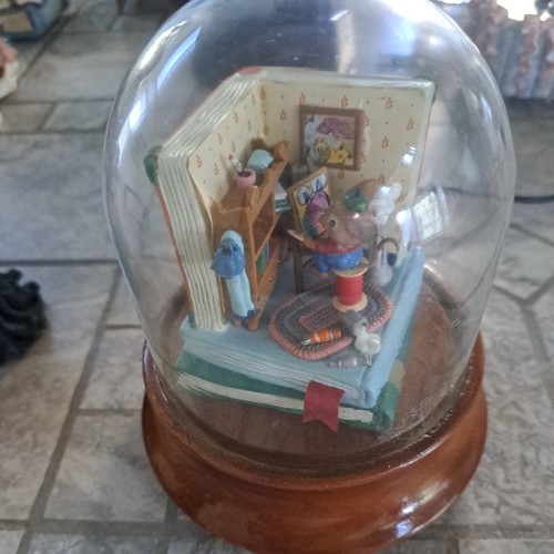Enesco musical mouse artist - enesco,