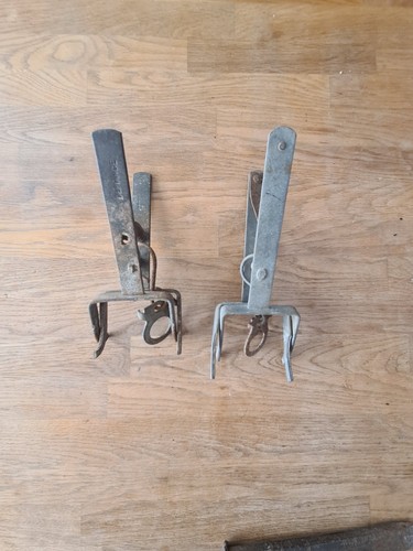 Scissor mole traps - mole,
