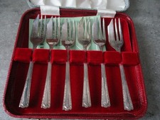 Vintage De Montfort of Sheffield EPNS Silver Plated Cake Forks