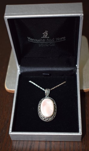 Oval pink morganite cabochon - oval,