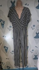 Casual Black White Green
