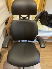 HUMANSCALE: FREEDOM HEADREST