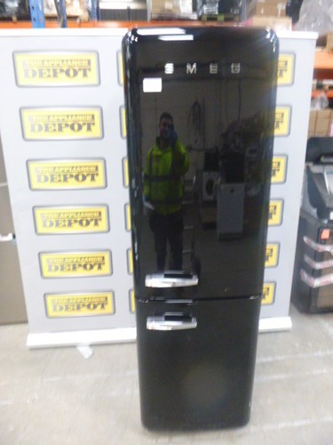 Smeg fridge freezer black - smeg,