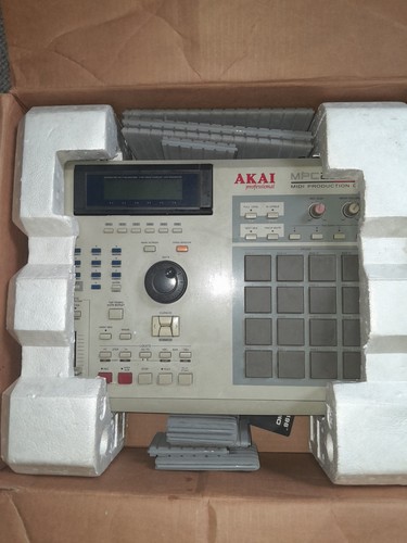 Akai mpc2000xl barely - –, used