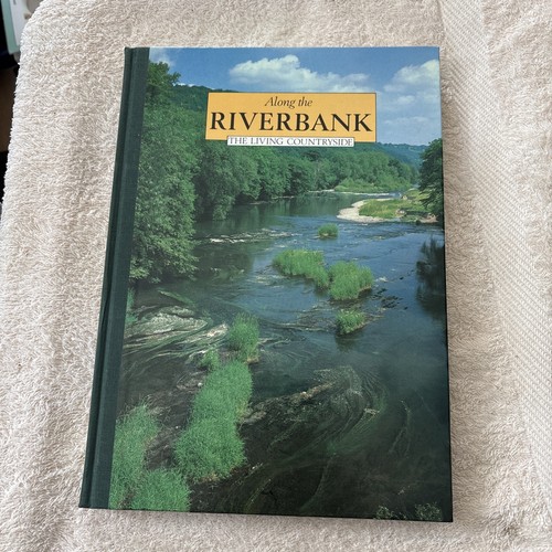 Along the riverbank - along, (living