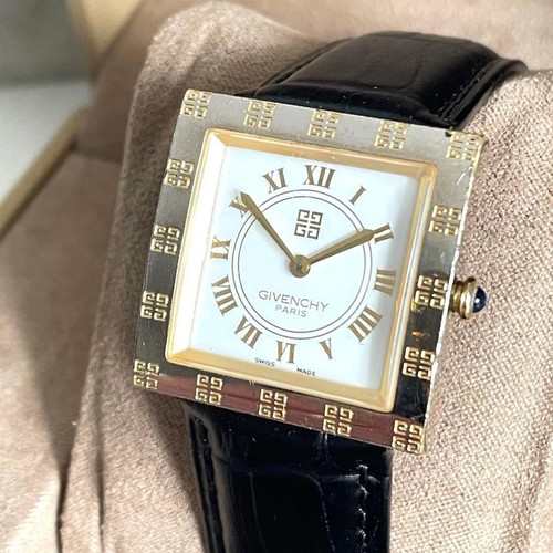 Givenchy square quartz - square,