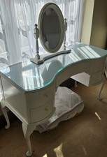 White Kidney shaped dressing table with mirror