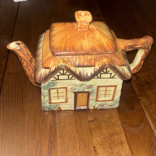 Keele street pottery cottage - street,