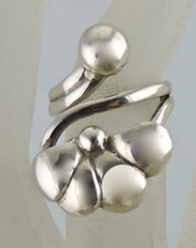 STERLING 950 SILVER RING HAND