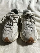 New Balance 327 Moonbeam