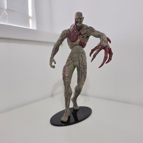 Neca resident evil - resident, tyrant