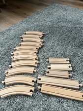 16 Pieces Of Wooden Train
