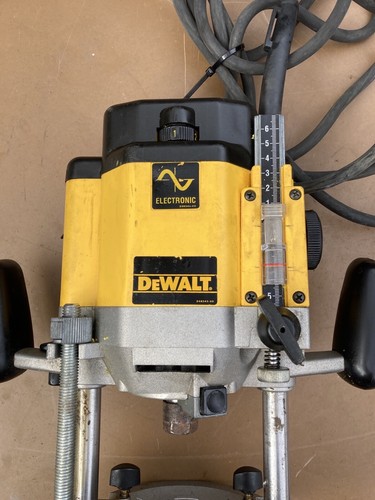 Dewalt router 625 110v - dewalt,