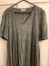 Hush Short Sleeved Khaki Green