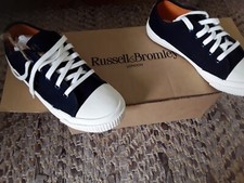 Childrens canvas shoes size 5