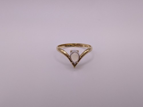 9kt yellow gold - , moonstone