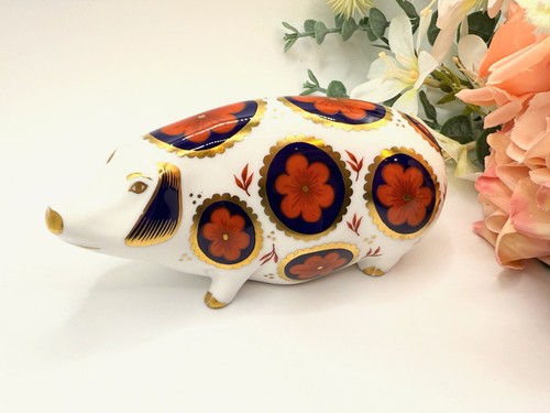 Royal crown derby imari pig - derby,