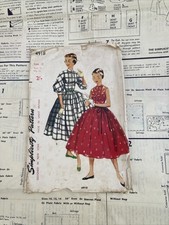 VINTAGE 1950’s SIMPLICITY