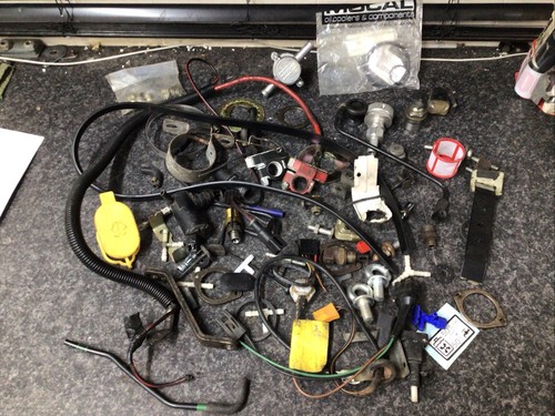 Various job lot escort - rs,
