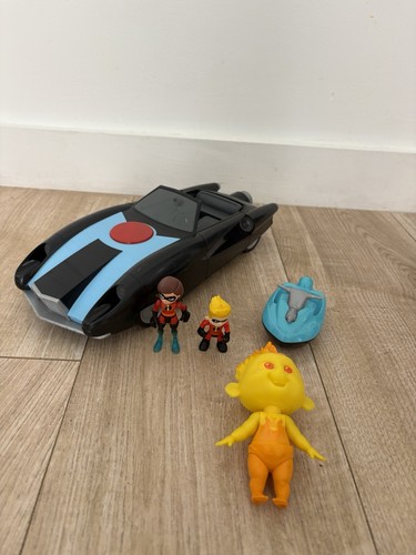 Disney pixar incredibles car - disney,