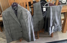 Next Grey Check Reg Fit 3 Piece Suit - Jacket & Waistcoat 44R, Trousers 36R New