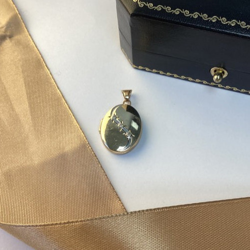 9ct yellow gold diamond - diamond, locket