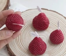 4x Strawberry Scented Candles